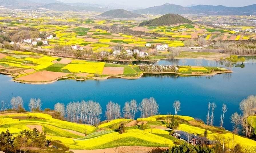 走進鄉(xiāng)村慢時光里