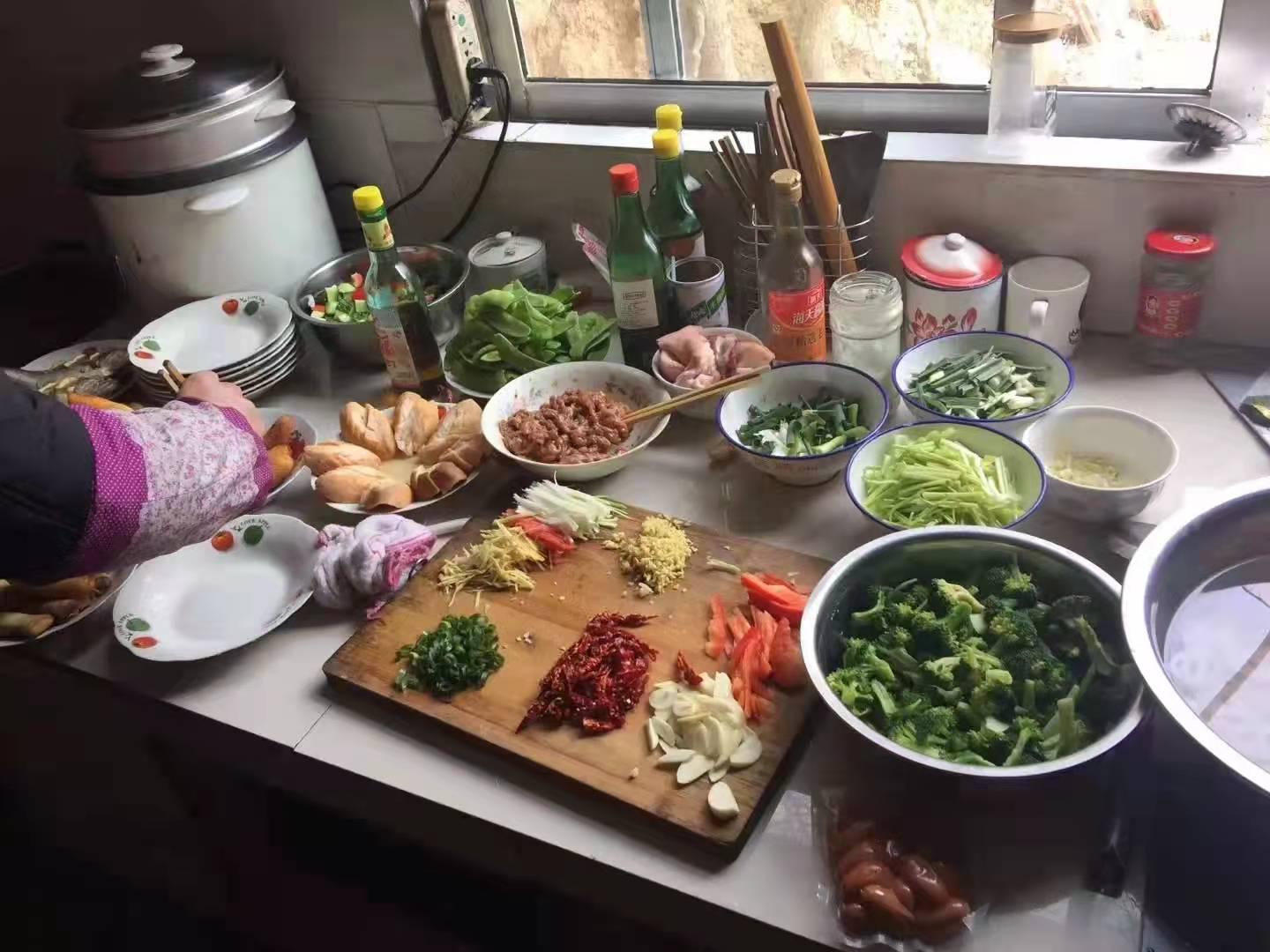 光影重疊，讓“團(tuán)圓年”留在瞬間