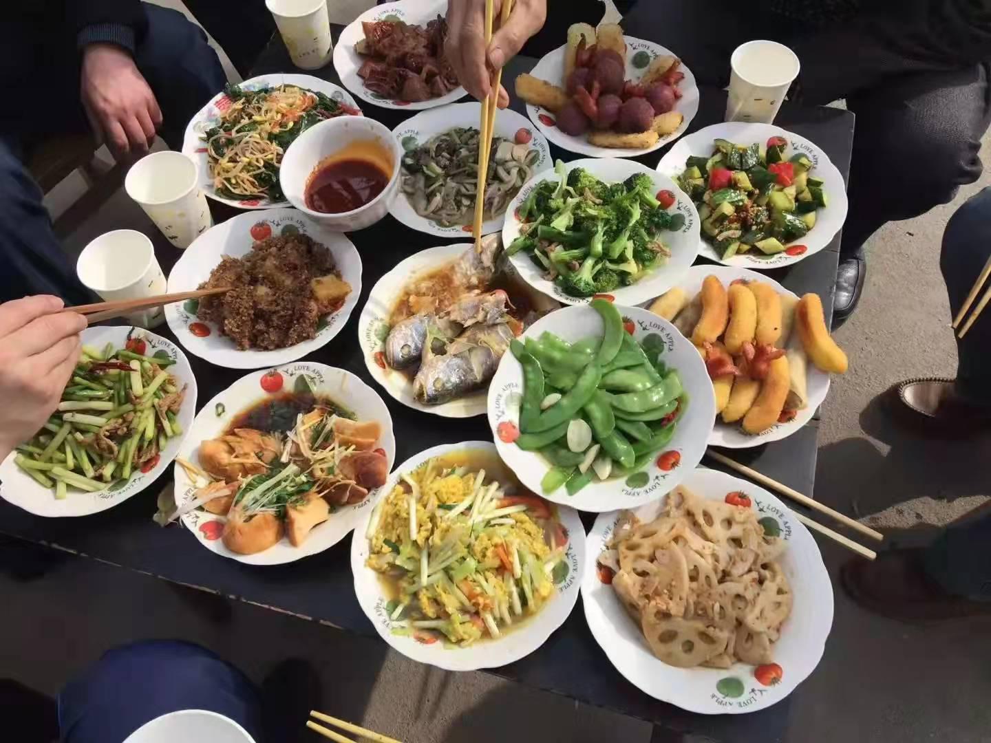 光影重疊，讓“團(tuán)圓年”留在瞬間