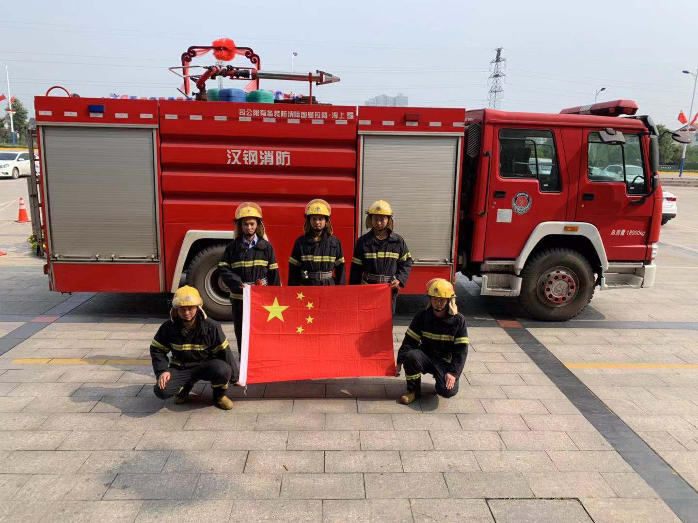 【鋼城文苑】我用忠誠 護(hù)您長(zhǎng)安 祝福祖國(guó) 繁榮昌盛