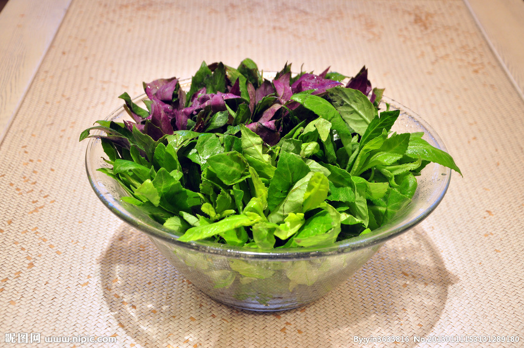 【鋼城文苑】野菜清歡春滋味