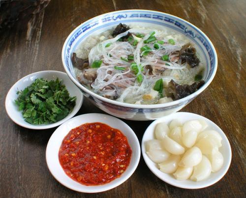 對(duì)泡饃的那份執(zhí)著情懷